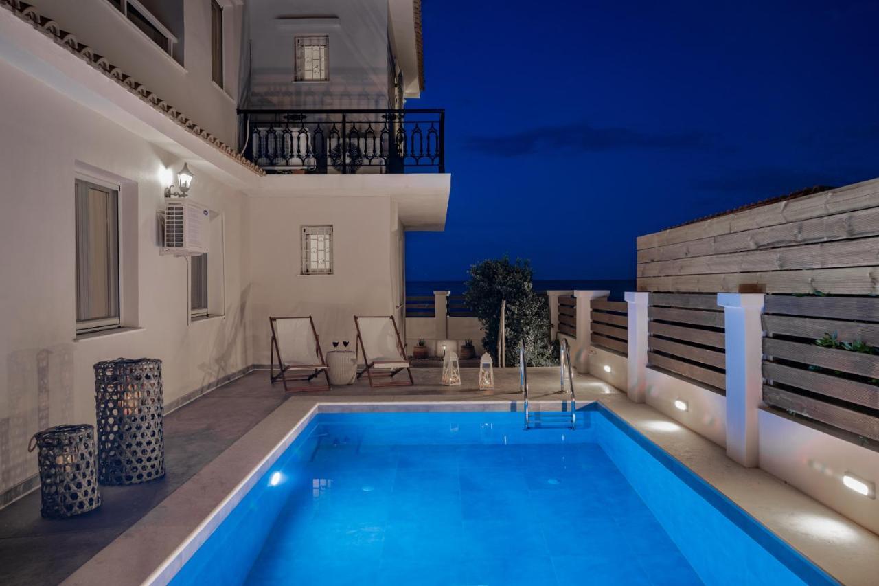 Villa Elizabeth - Seafront Classic Villa! Argassi Exterior foto